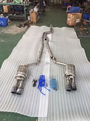 Pipe d'échappement automobile à surface brillante Remplacement/réparation pour BMW Série 5 520 523 525 528 530 535 F10 F18 Jusqu'à M5