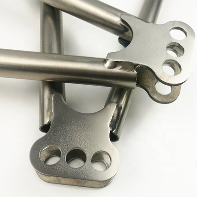 Universal 13 5/8&quot; 14&quot; Sprint Car Titanium Jacobs échelle modèle de course Triple X avec un design durable