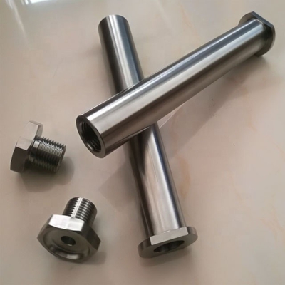 Spindles en alliage de titane avec une finition naturelle et un diamètre de 5/8&quot; selon la norme DIN