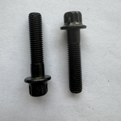 Finition en argent standard DIN M7x 32MM LENGTH Acier 12 PT Boulons à tête de bride en noir pour les applications de l'industrie automobile