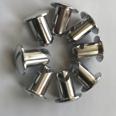 Débloquez le plein potentiel de votre voiture Sprint avec les fixations universelles en aluminium 7/16&quot; *.600 Dzus Button Silver