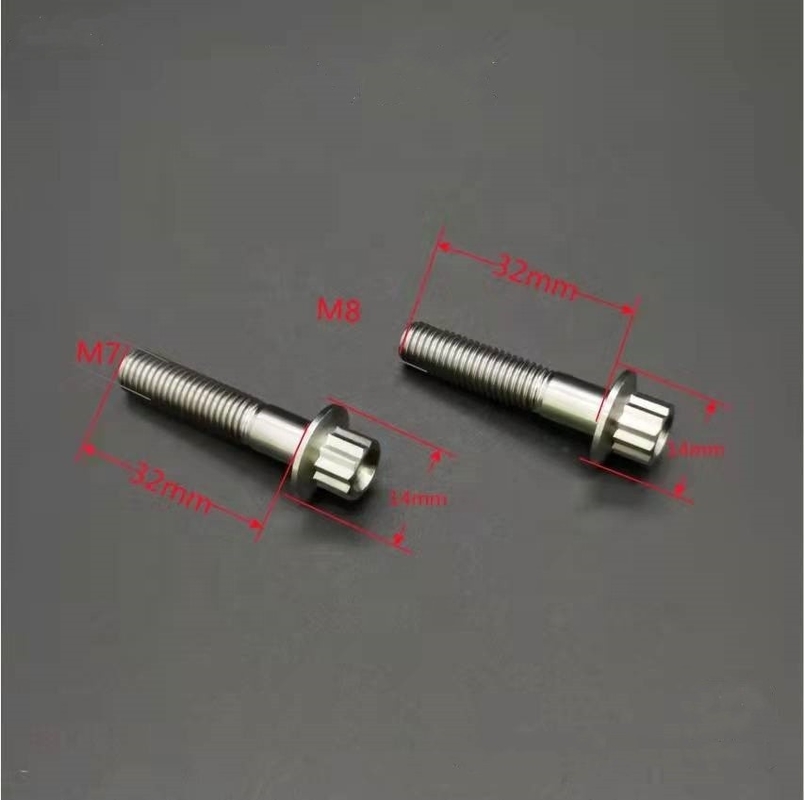 ISO Standard ZINC Finition en acier et titane Gr5 12 PT BBS Boulons à jantes séparées M7 x 32 mm M8 * 32 mm pour les applications automobiles